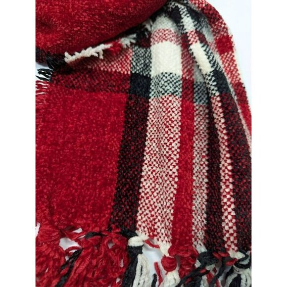 Charter Club Women's Red Chenille Plaid Scarf O/S (MSRP $30) - Picture 4 of 6